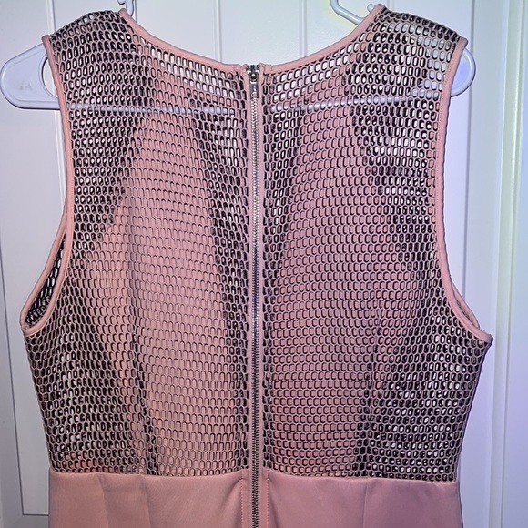 Pink dress - Picture 3 of 6